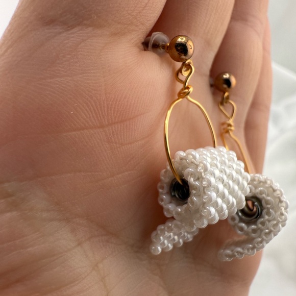 Toilet paper White Earrings - Picture 5 of 6